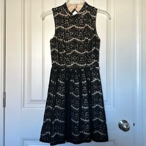 Black lace dress- zipper on the side and two cute buttons on top! 🖤